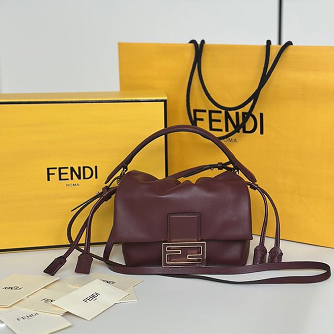 fendi mamma baguette small handbag